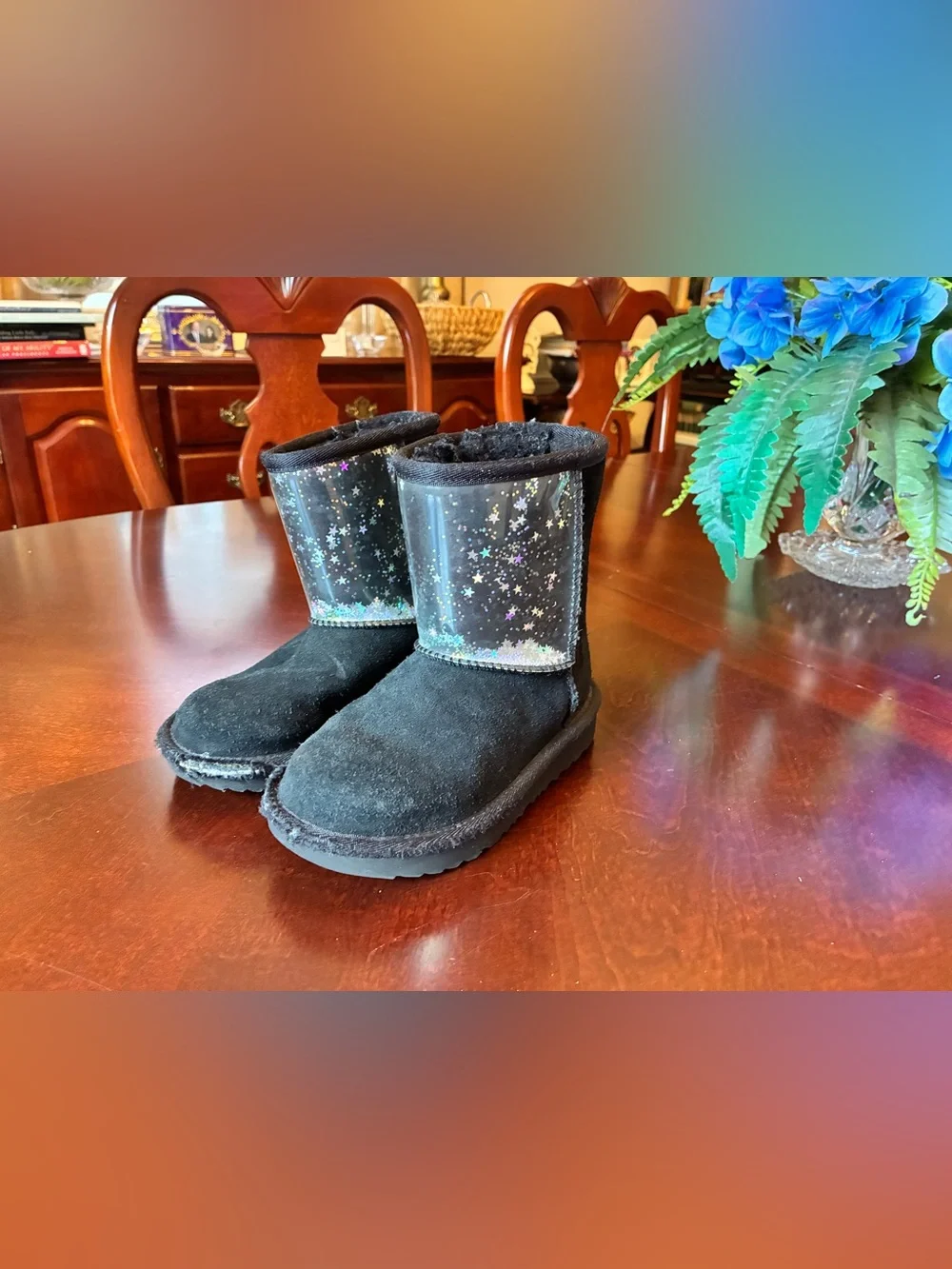 UGG Kids Classic II Clear Glitter Black Star Winter Boots Size 11